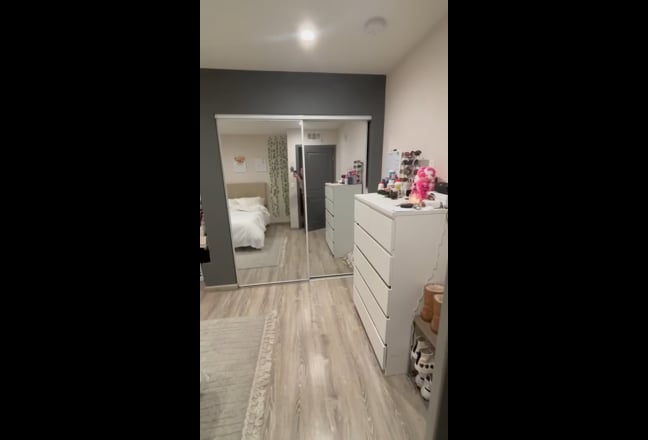 Room for Rent: Ideal Female Roommate Wanted! Main Photo