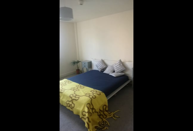 Wimbledon Large Room 2 Bathrooms Bills In Main Photo