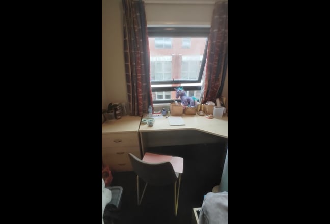 Sublet Available: £250pw (Official Contract) Main Photo
