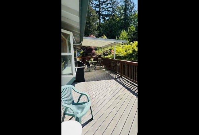 Private Room in Green Oasis w/ Deck Main Photo