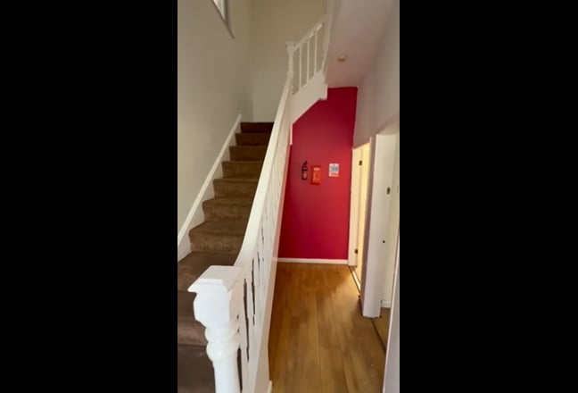  Luxurious  4  Bed  property  L9  Main Photo