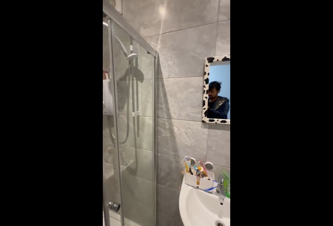 Room available for a female  Main Photo