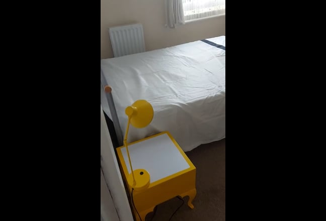 Room to Let, W10 Main Photo