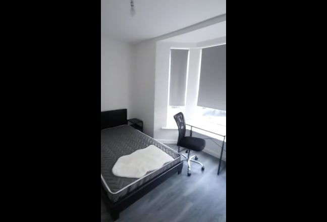 Two large Ensuites in all ensuites houseshare Main Photo