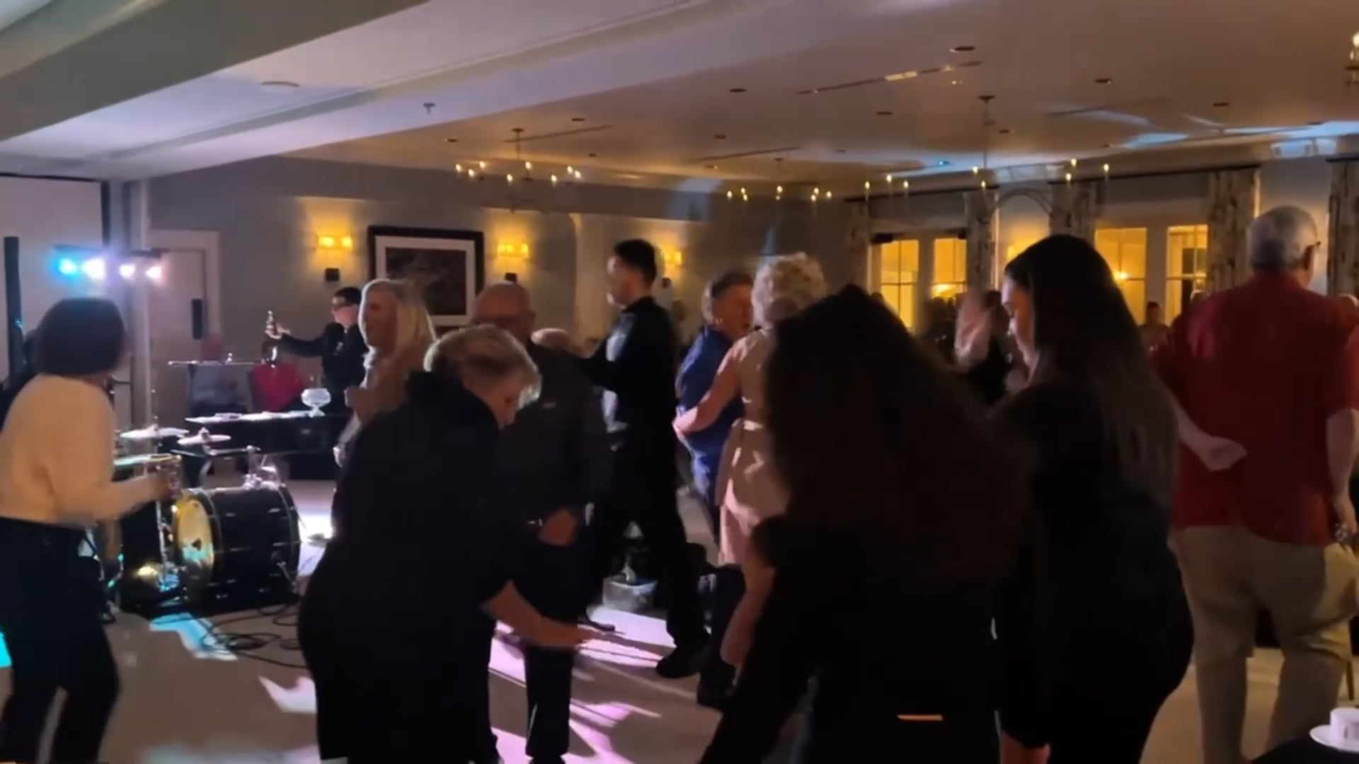 Promotional video thumbnail 1 for East Coast Dueling Pianos