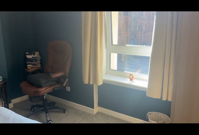 Sunny Double Room in Peaceful SouthsideFlat Main Photo