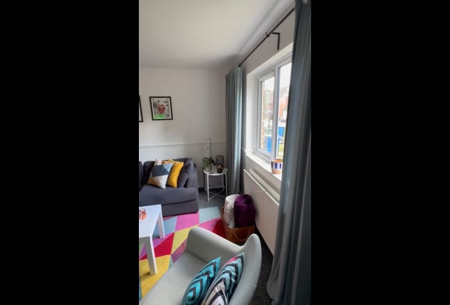 Looking for a friendly housemate  Main Photo