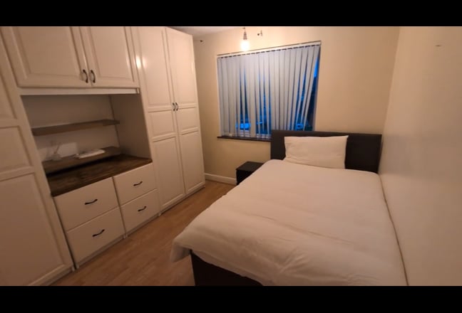Double Room for Rent – Muslim Household, Bills Inc Main Photo