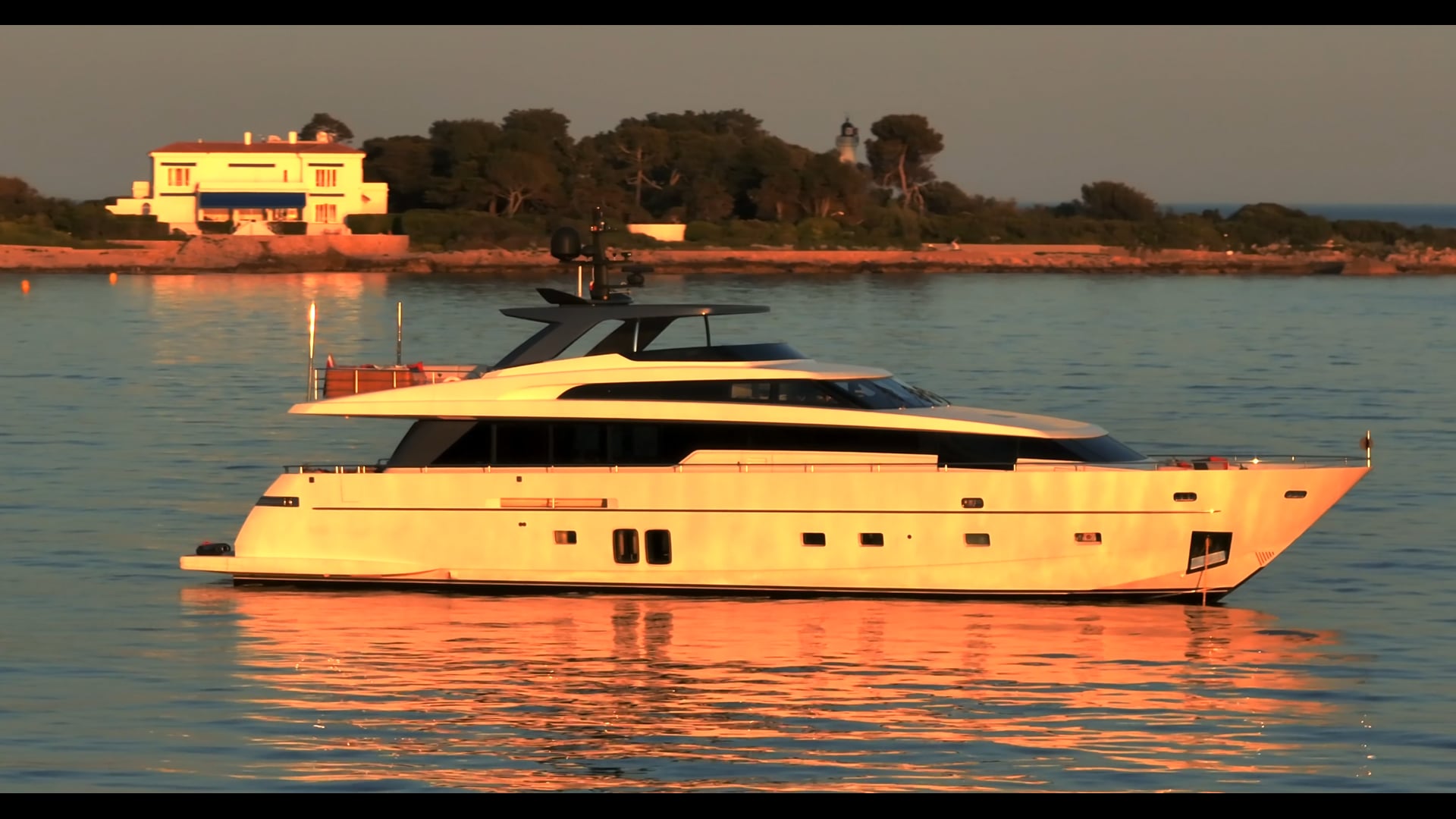 M/Y Calm