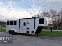 Harmar • Dixie Star | 7’ wide 7’ LQ with slide out 3 horse