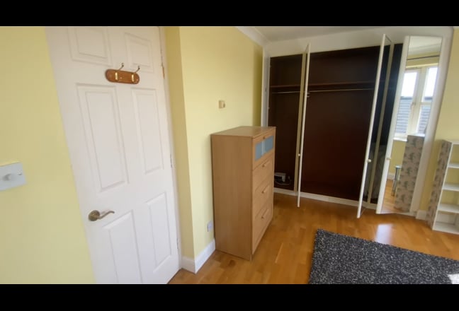 Photo 1: undefined