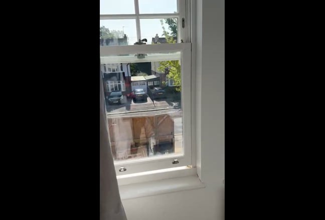 One bed studio flat available  Main Photo