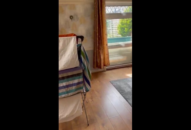 Double bedroom near the Hospital and town  Main Photo
