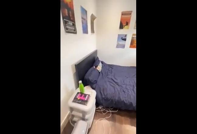 Furnished double bedroom with en suite  Main Photo