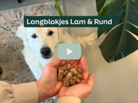 Op zoek naar een snack waar jouw hond &amp;eacute;cht blij van wordt? Ontdek onze luchtige en smaakvolle longblokjes! Verkrijgbaar in twee varianten &amp;ndash; lam (hypoallergeen)&amp;hellip;