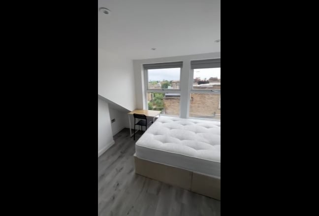 Double bedroom Available   Main Photo
