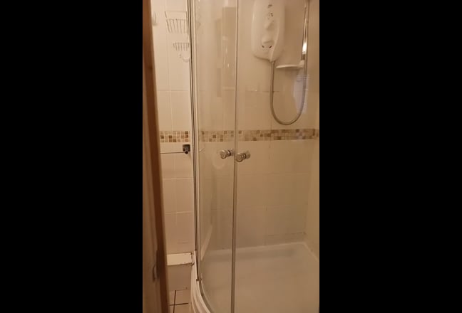 Double w ensuite £620. Keynsham. All bills inc. Main Photo