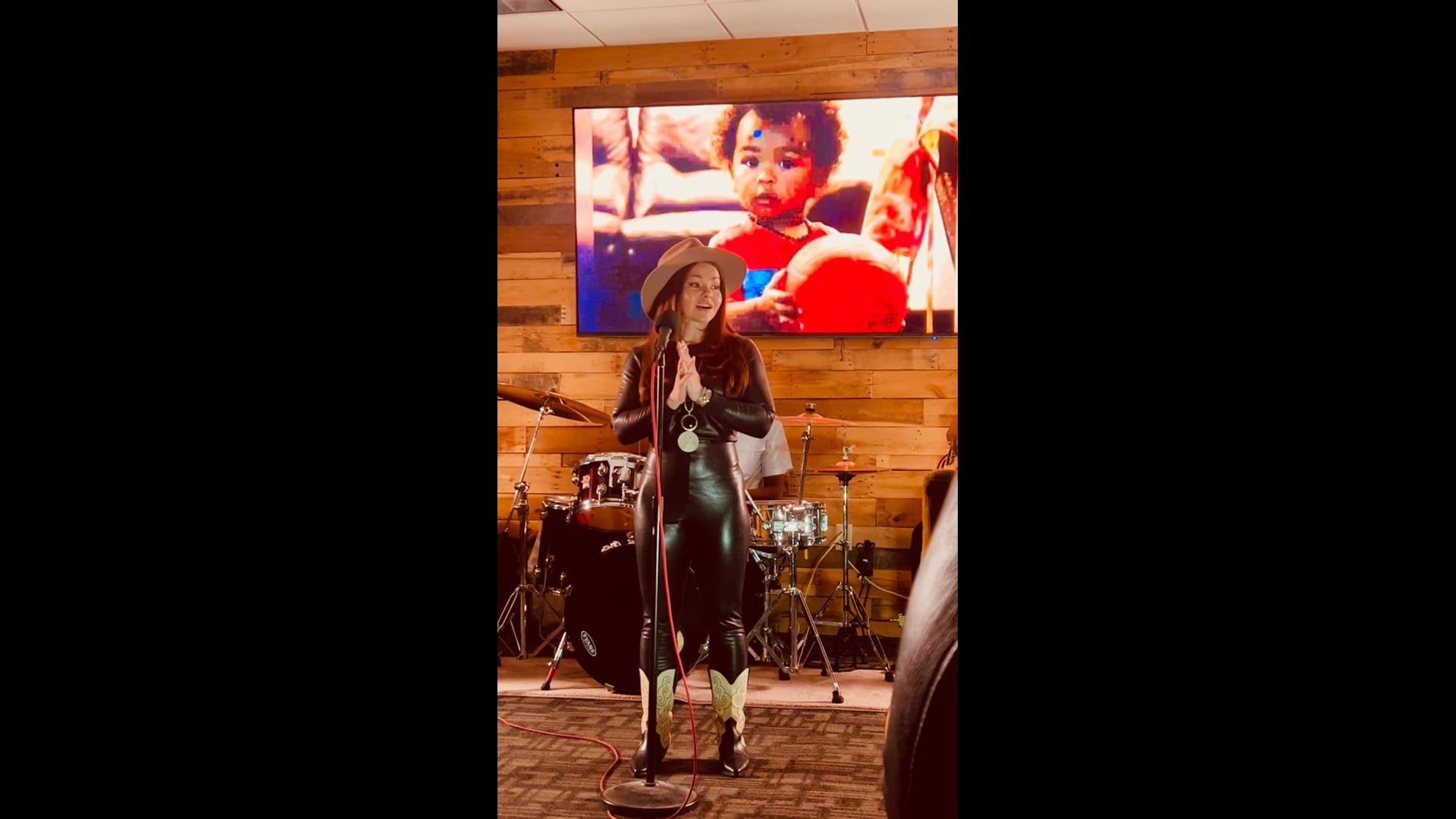 Full Spoken Word Performance | Kingdumb Cumming | Isabelle Star