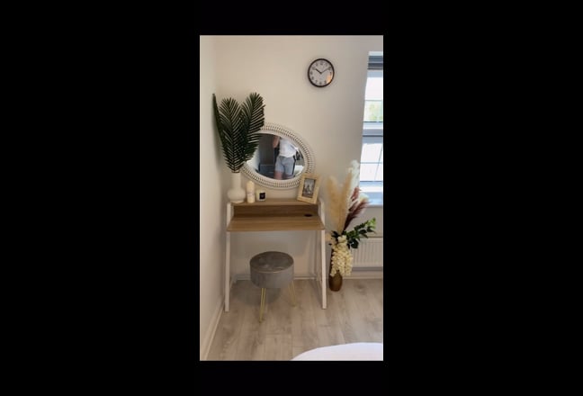 Room to Rent  Main Photo