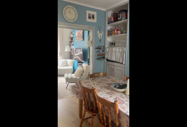 Double Room- near City Centre. Main Photo