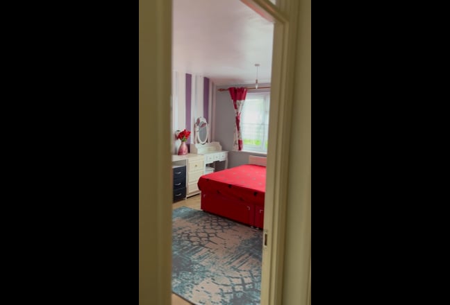 Double spacious Master Room to Welling High Street Main Photo