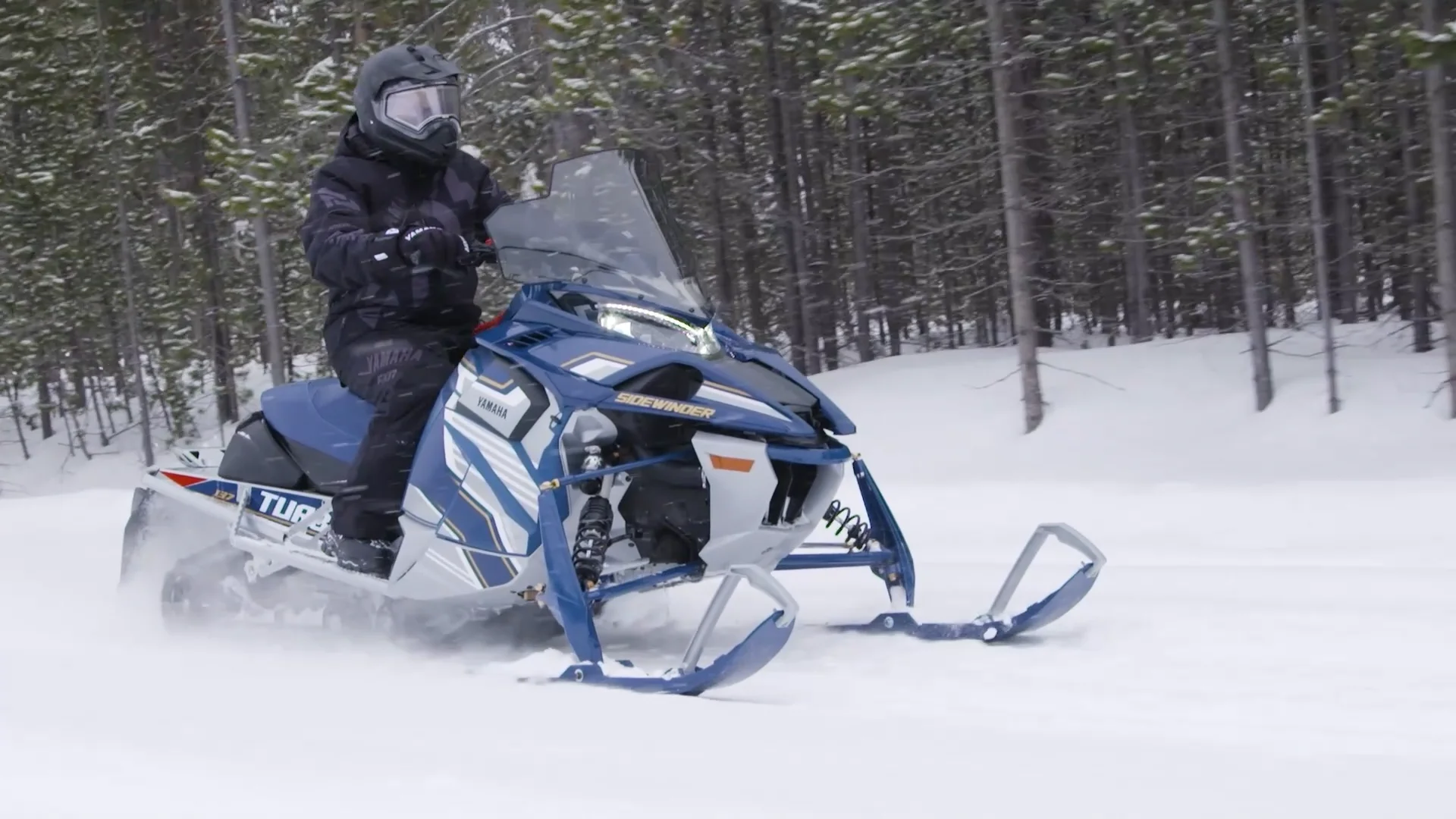 スノーボード Blue Rain Snowmobile rental - Northernlight Safaris, Ruka, Finland