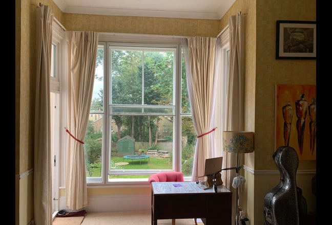 Video 1: Stunning Period Property with High Ceilings and Bay Window
