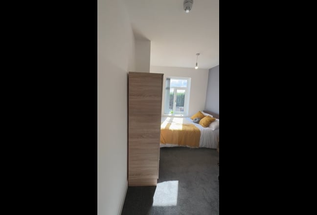 Tameside House professionals All Niegerian 181OR Main Photo