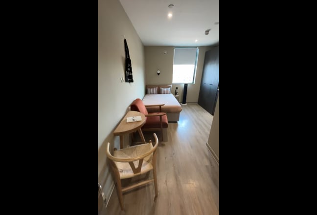 Studio Room Available for Short stay Main Photo