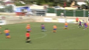Futbol i bàsquet guanyen els derbis