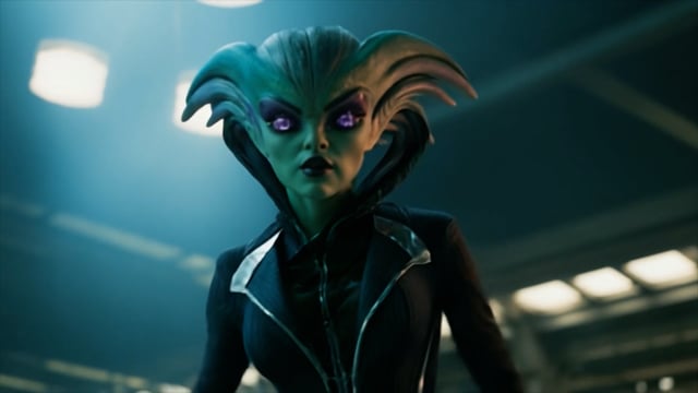 踊るエイリアン