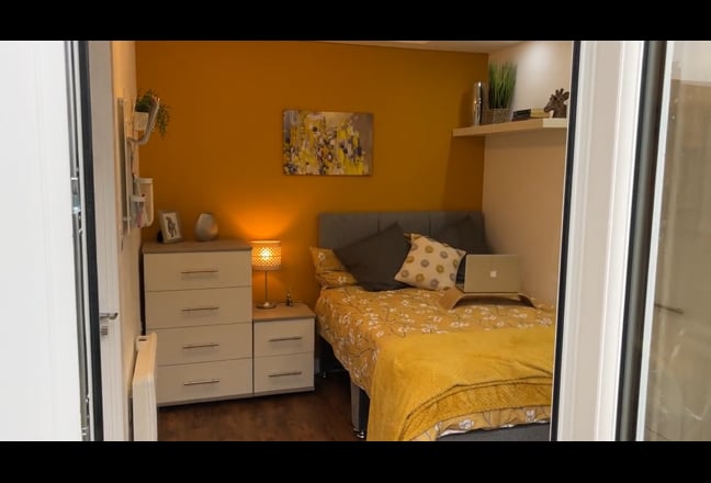 Friendly house looking for another housemate! Main Photo