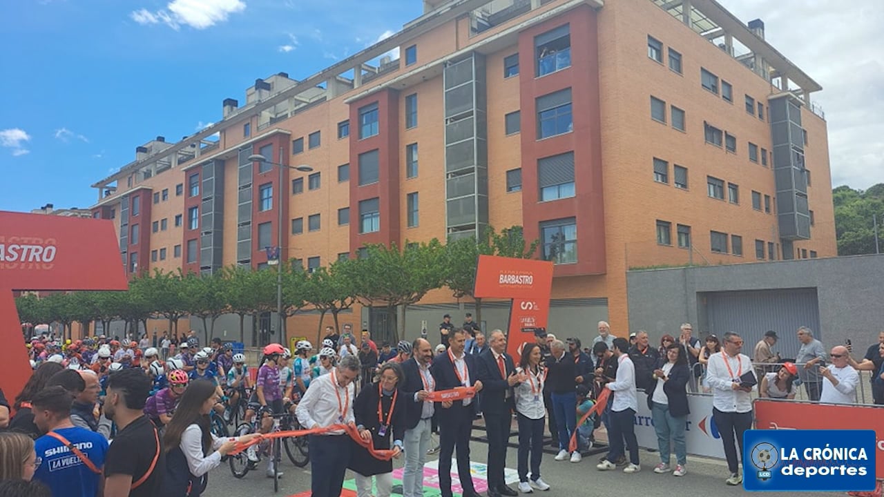 La Vuelta a España femenina se ha incorporado este martes a la historia deportiva en Barbastro tras su salida de la ciudad en la tercera etapa ,que ha finalizado en Huesca 132 kilómetros después. 06.05.2025