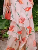 Vidéo: Robe d'invité de mariage à imprimé floral Vidéo: Robe d'invité de mariage à imprimé floral