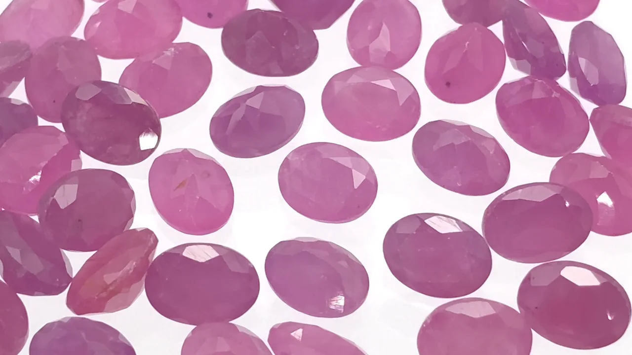 動画】非加熱ピンクサファイアAAA- ルース オーバルファセットカット8