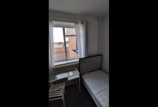 Video 1: Front entrance