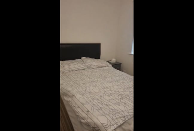 2 bed flat for couples on benefits/ entire flat Main Photo