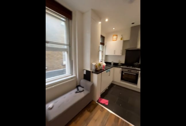 Great Bedrooms next to Clapham South Main Photo