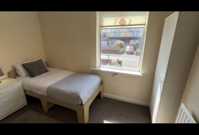Single room in Shirebrook 50% off the first month! Main Photo