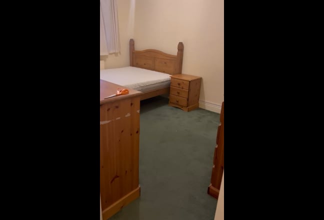 Double room in four bed house. Main Photo