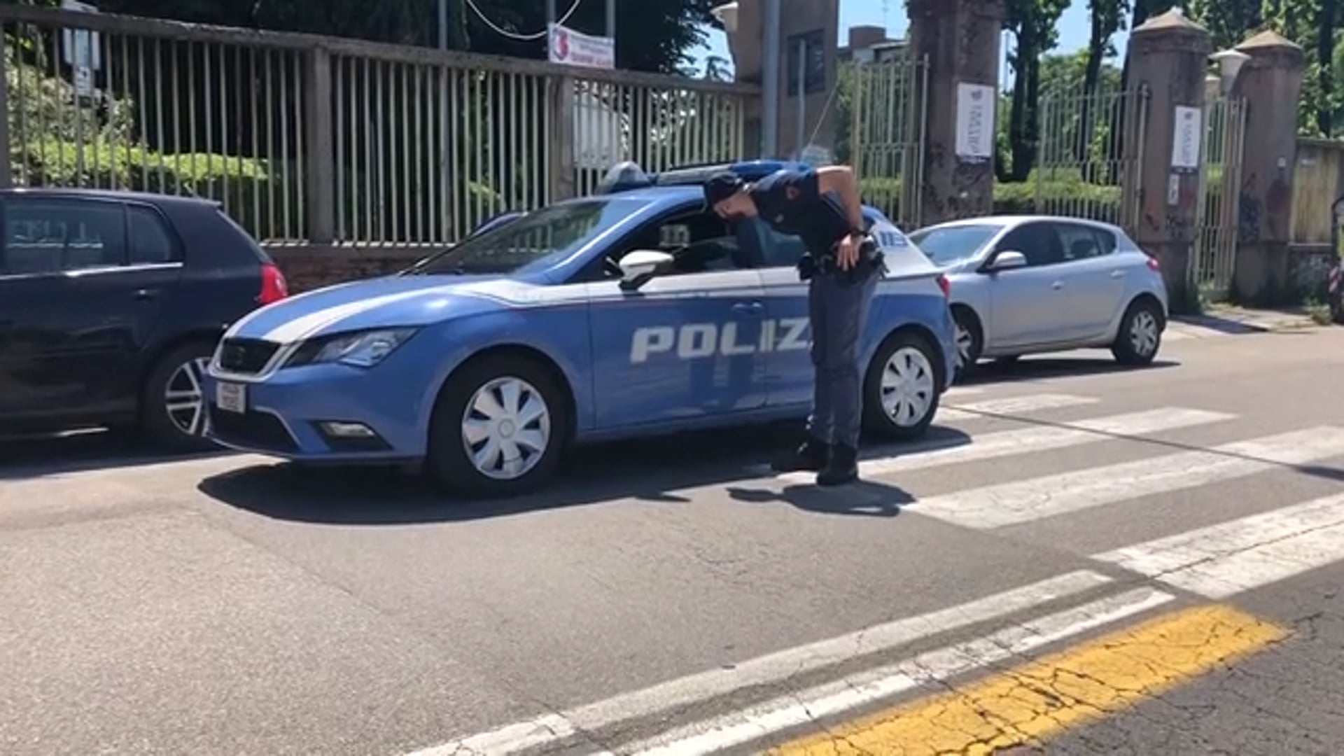 Arrestato in via De’ Carracci dagli agenti della volante uno spacciatore 39enne nigeriano