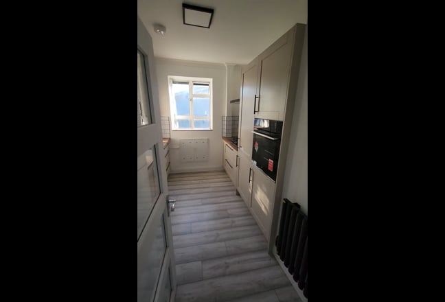 High-Spec 2-Bed Flat with Balcony – Dulwich SE21 Main Photo