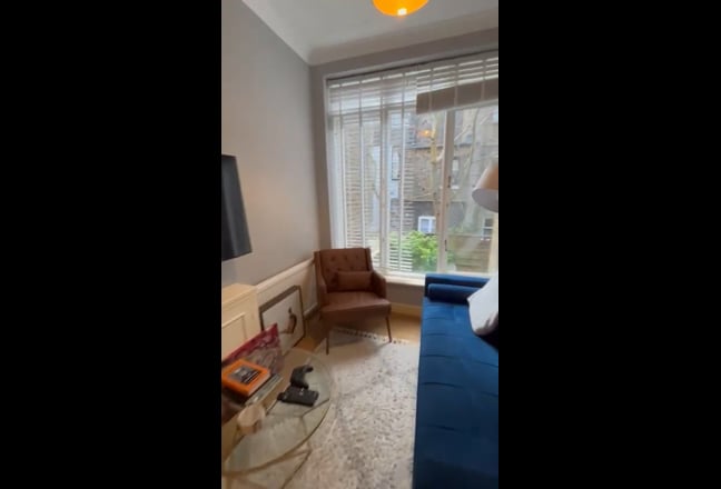 Kensington Flat Available June 13th  Main Photo