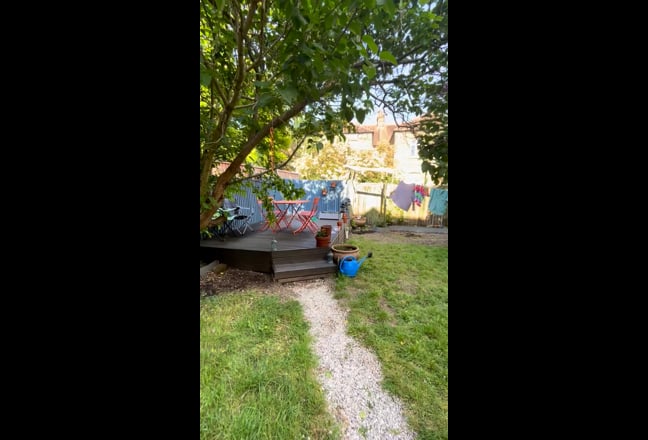3 Bed Garden Flat - 2 mins walk Ealing Common Tube Main Photo