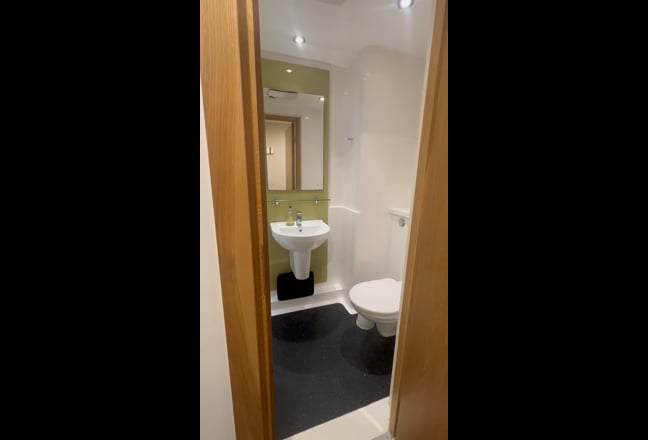 Photo 1: undefined