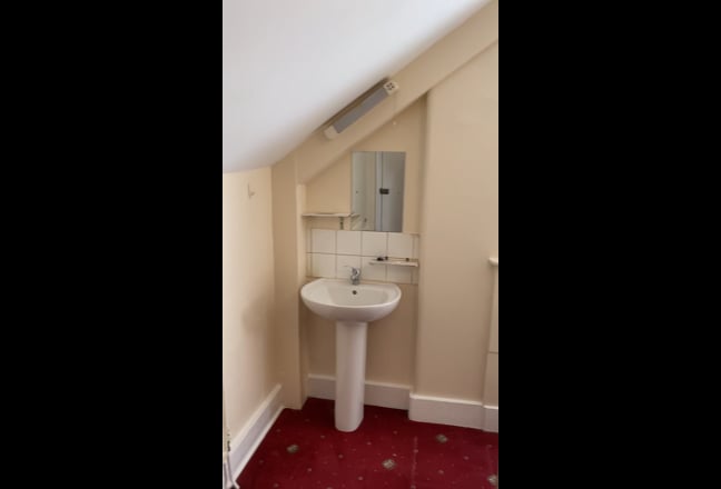 Single room to rent in Wimbledon -5mins to station Main Photo
