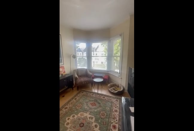 Bright & Spacious Room for Rent - 5 mins to Tube Main Photo
