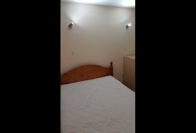 Room/private bathroom close to Torquay harbor Main Photo