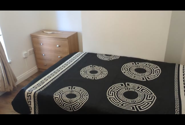 Bright Double Room for rent -  Females only -  Main Photo