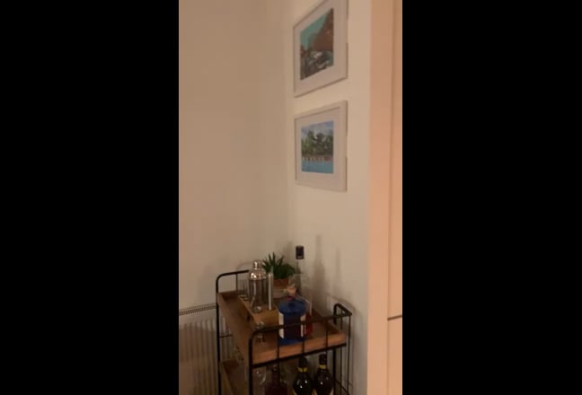 New Roommate needed in 2 bed modern flat Main Photo